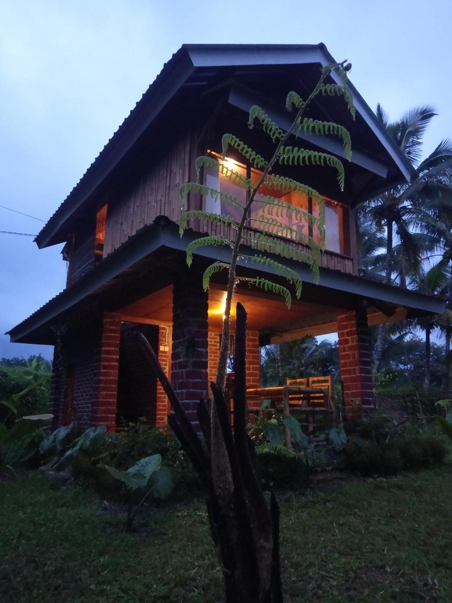 Coconut Homestay Тетебату Экстерьер фото